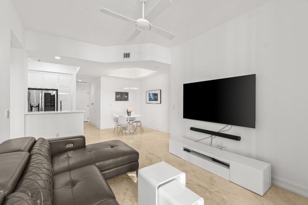 701 S Olive Avenue - Photo 4
