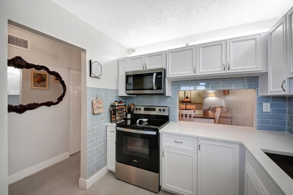 2812 S Garden Drive - Photo 8