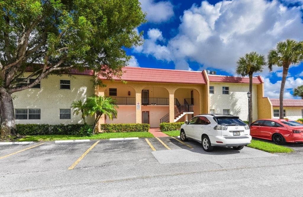 477 Lake Dora Drive - Photo 6