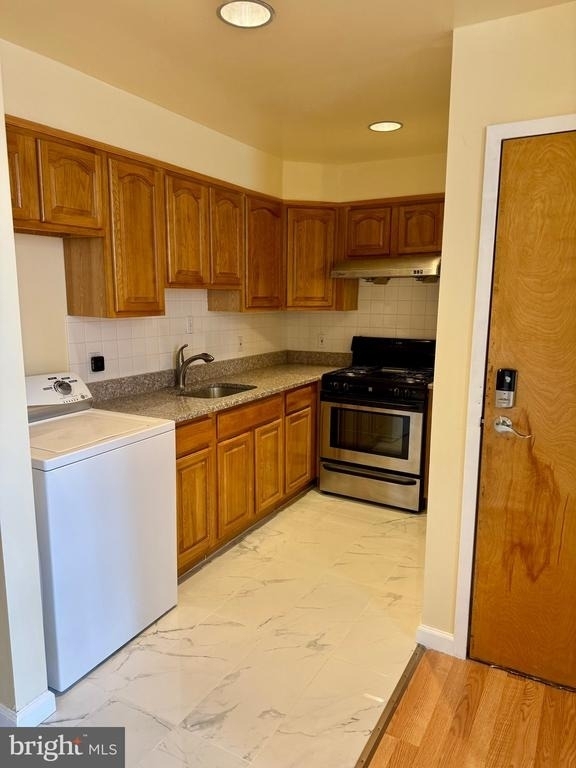 201 N 9th Street - Photo 0