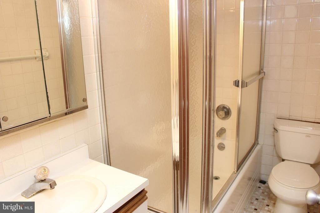 1030 E Lancaster Avenue - Photo 9