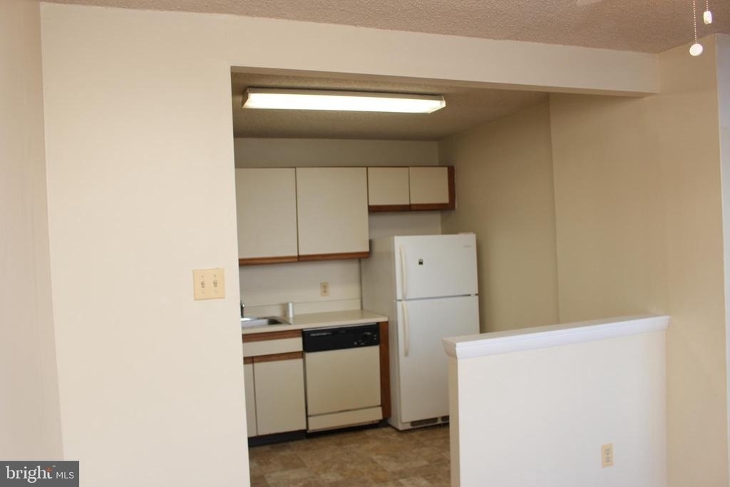 1030 E Lancaster Avenue - Photo 12