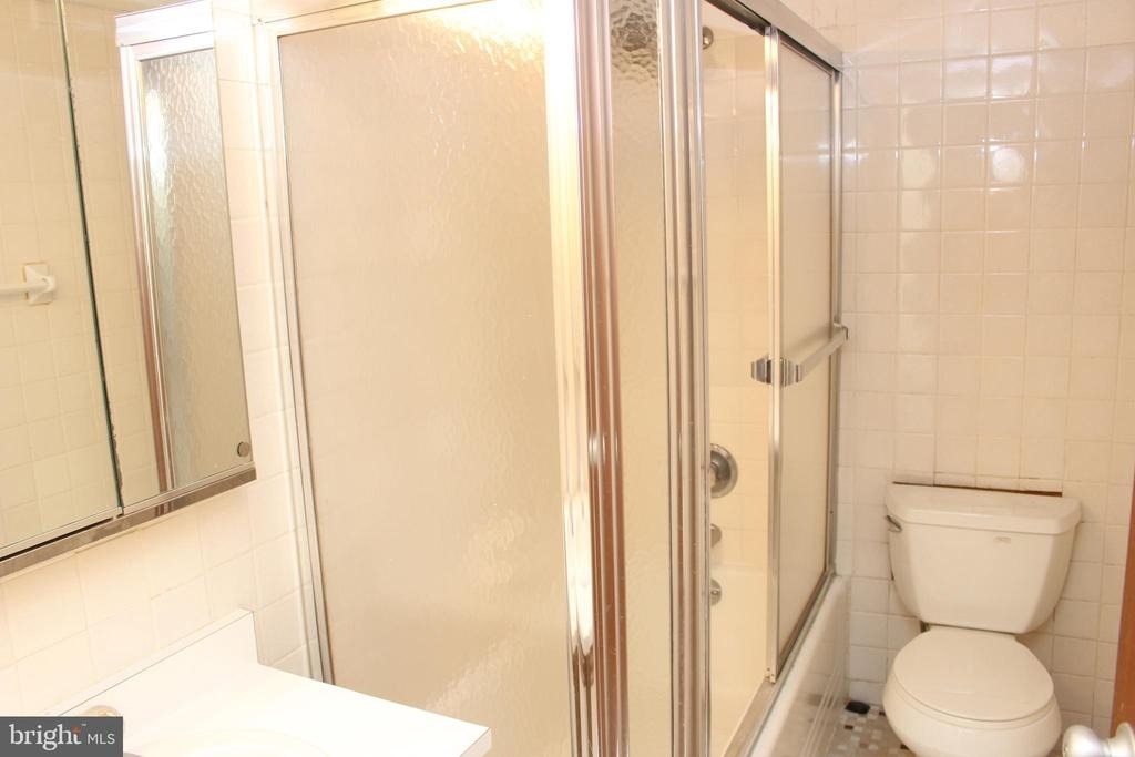 1030 E Lancaster Avenue - Photo 5
