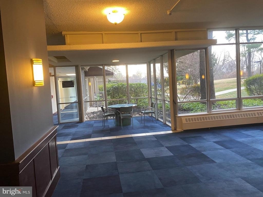 1030 E Lancaster Avenue - Photo 24