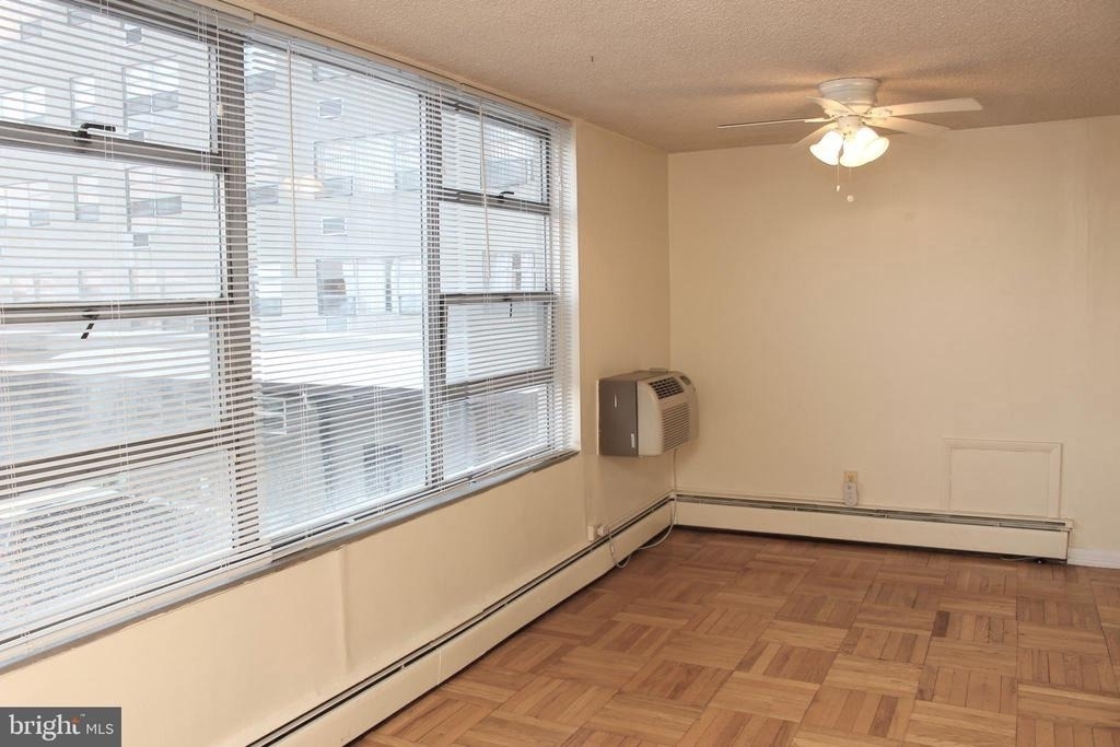1030 E Lancaster Avenue - Photo 2