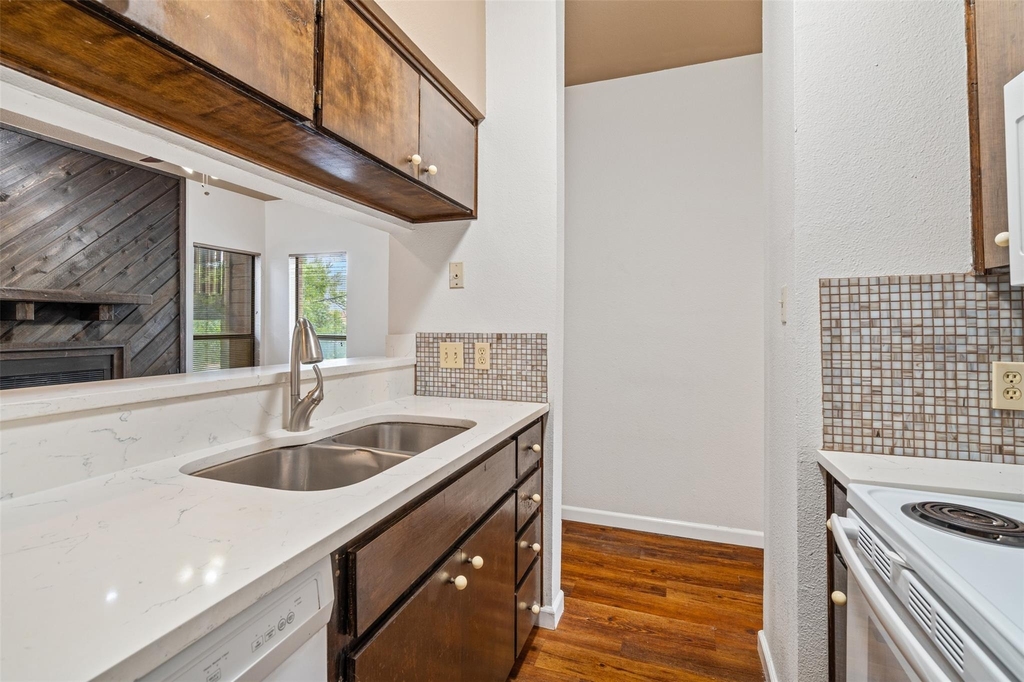 612 Park Pl - Photo 8