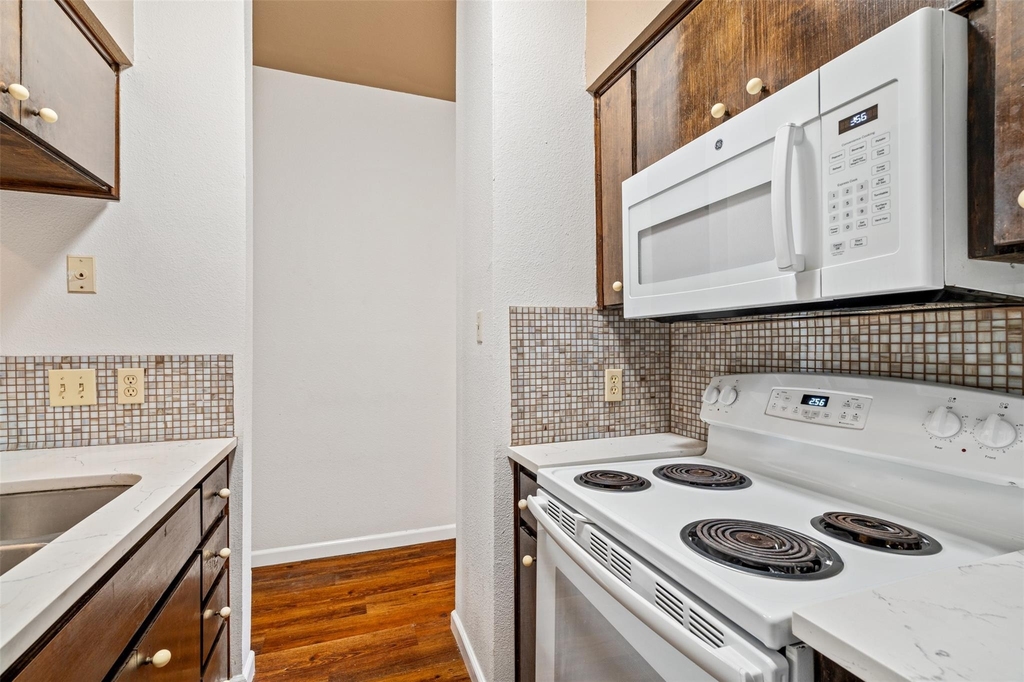612 Park Pl - Photo 9