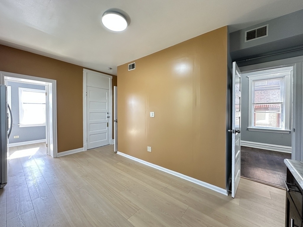 2713 W 16th Street - Photo 6