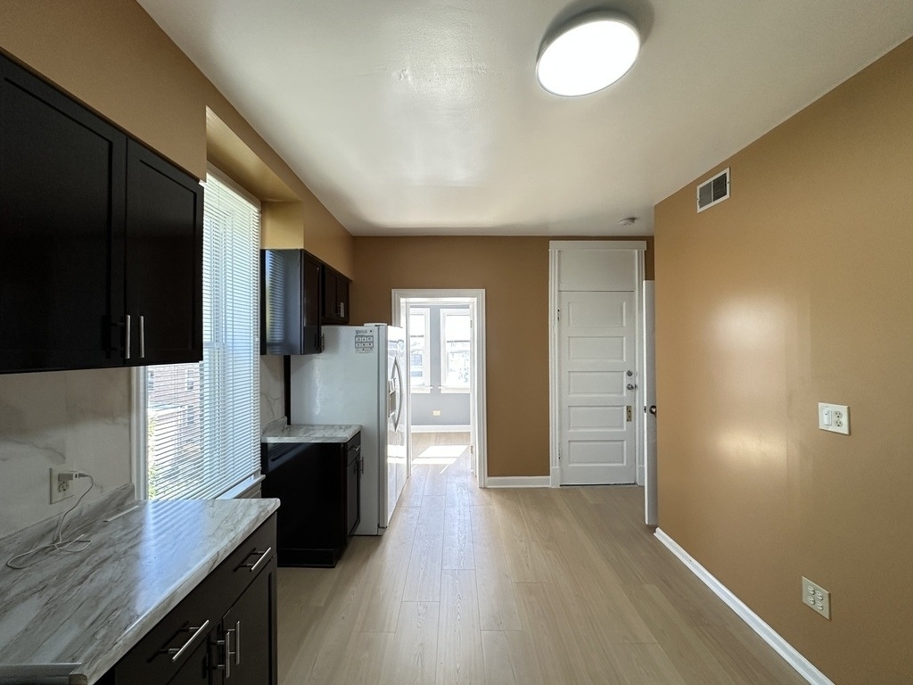 2713 W 16th Street - Photo 5