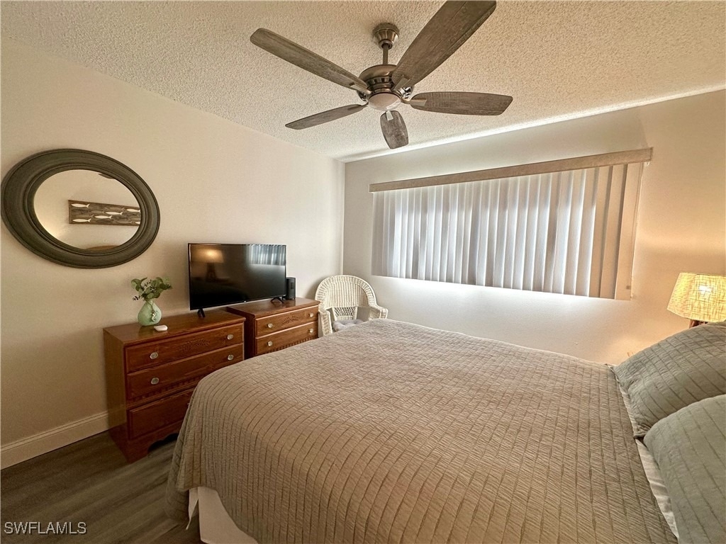 555 Park Shore Drive - Photo 26