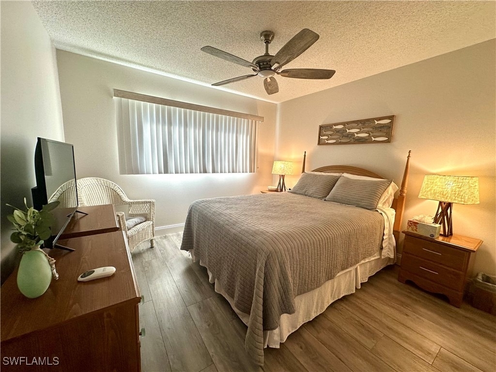 555 Park Shore Drive - Photo 27