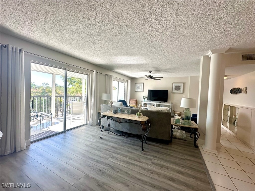 555 Park Shore Drive - Photo 10