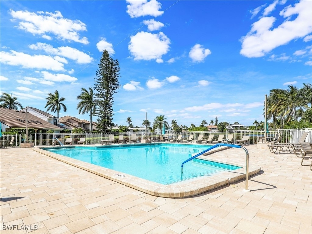 555 Park Shore Drive - Photo 31