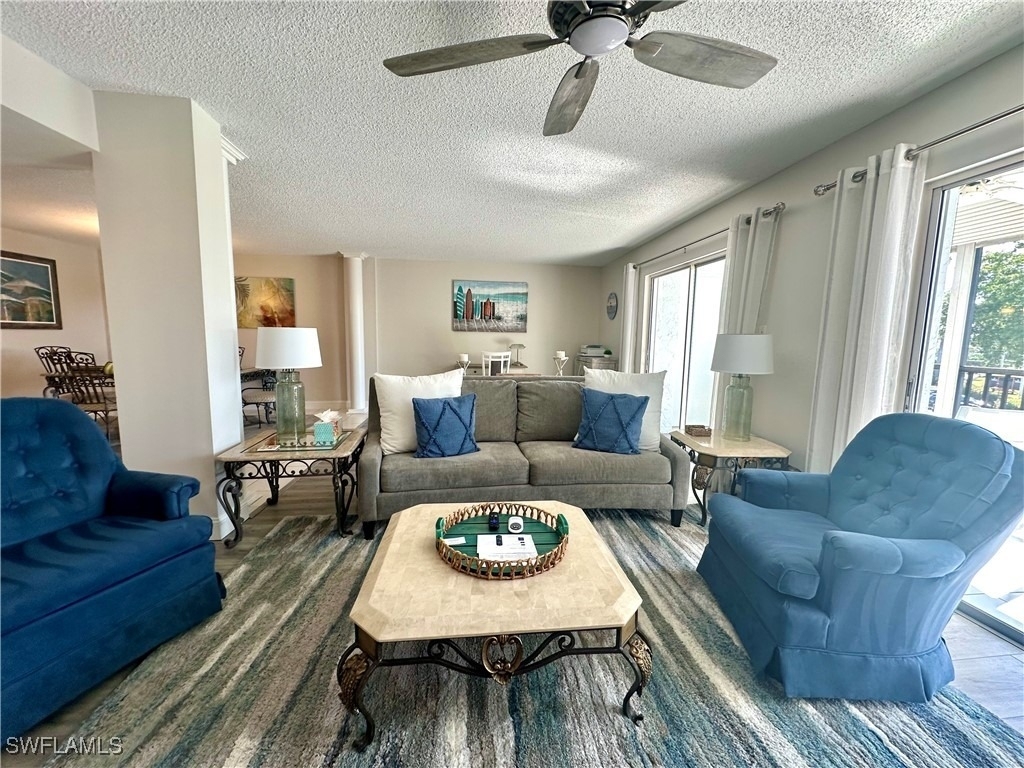 555 Park Shore Drive - Photo 14