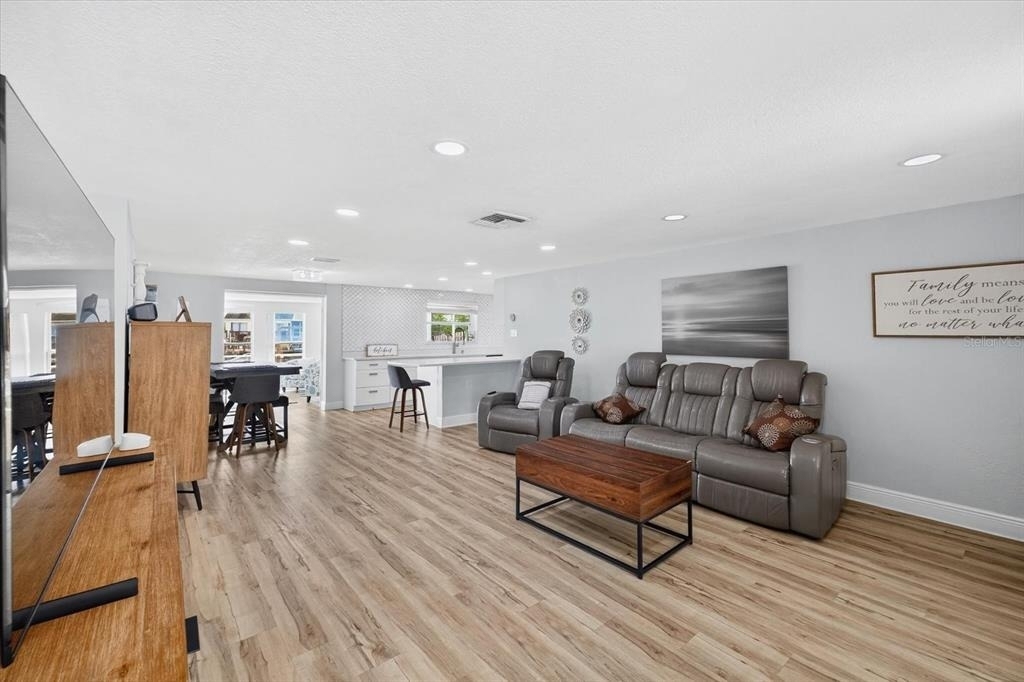 5312 Flora Avenue - Photo 5