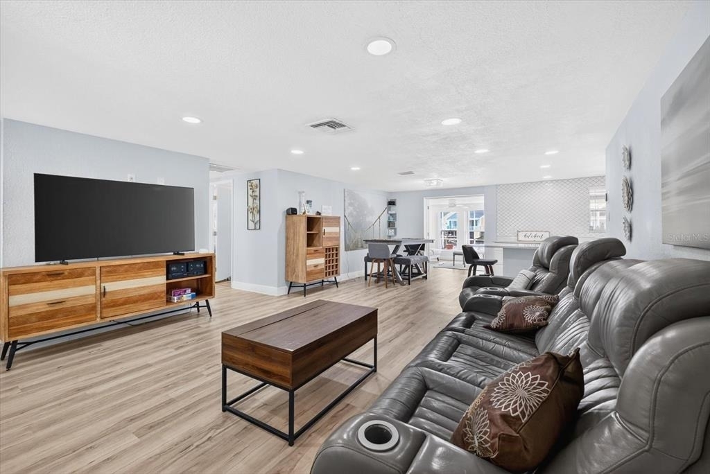 5312 Flora Avenue - Photo 6