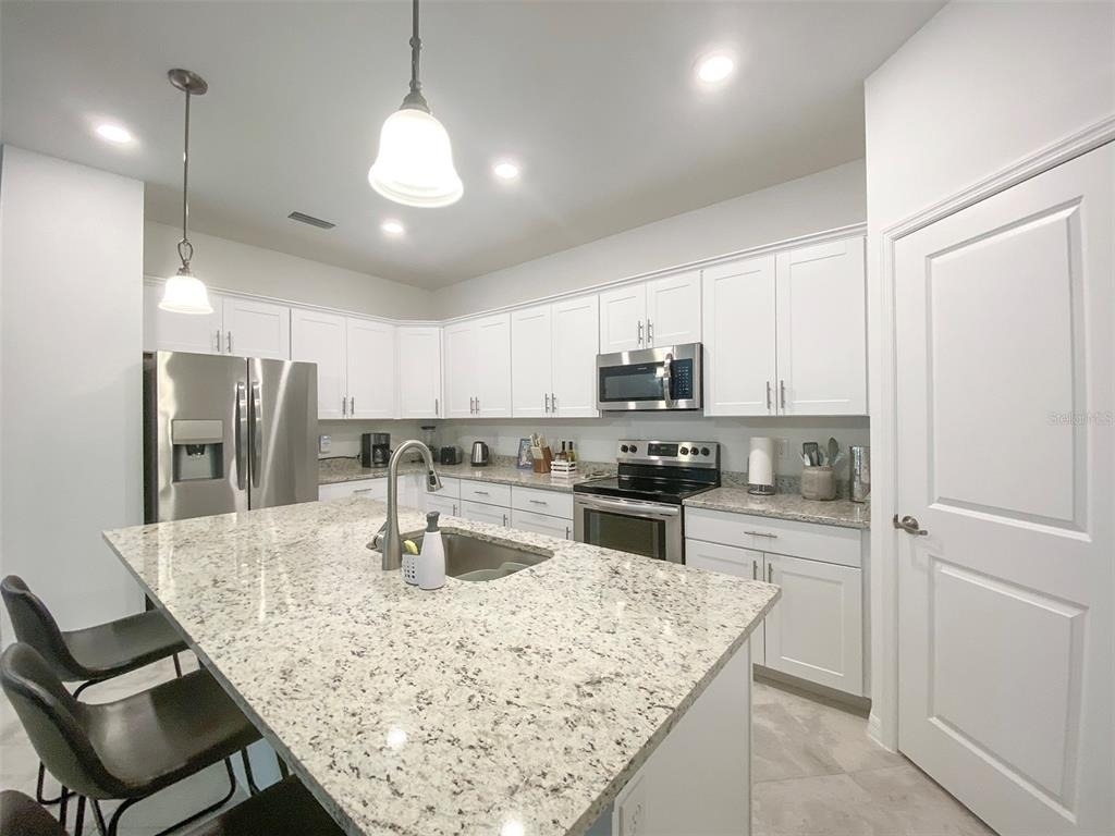 15936 Honeysuckle Street - Photo 20