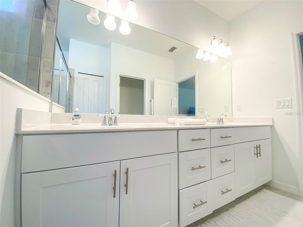 15936 Honeysuckle Street - Photo 8