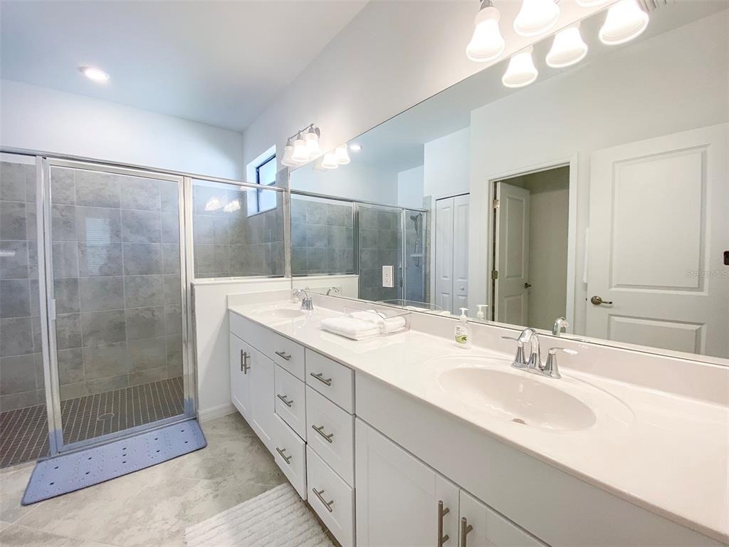 15936 Honeysuckle Street - Photo 7