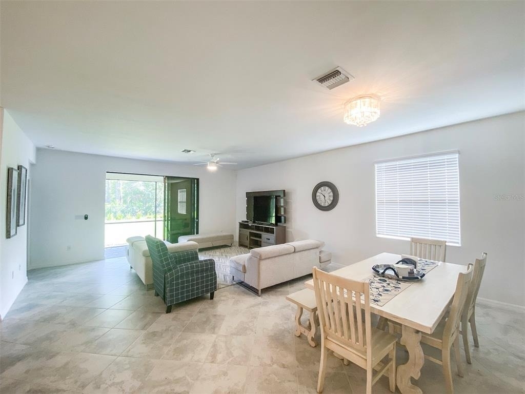 15936 Honeysuckle Street - Photo 14