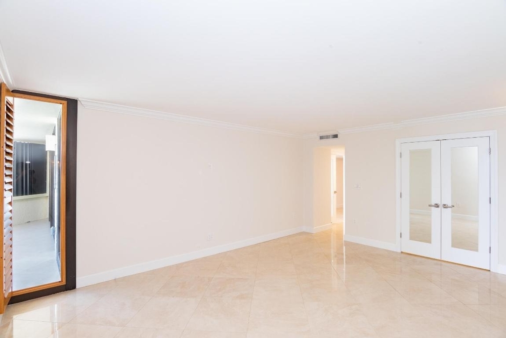 5070 N Ocean Drive - Photo 23