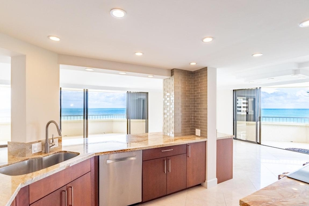 5070 N Ocean Drive - Photo 10
