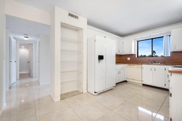 7770 Tahiti Lane - Photo 2