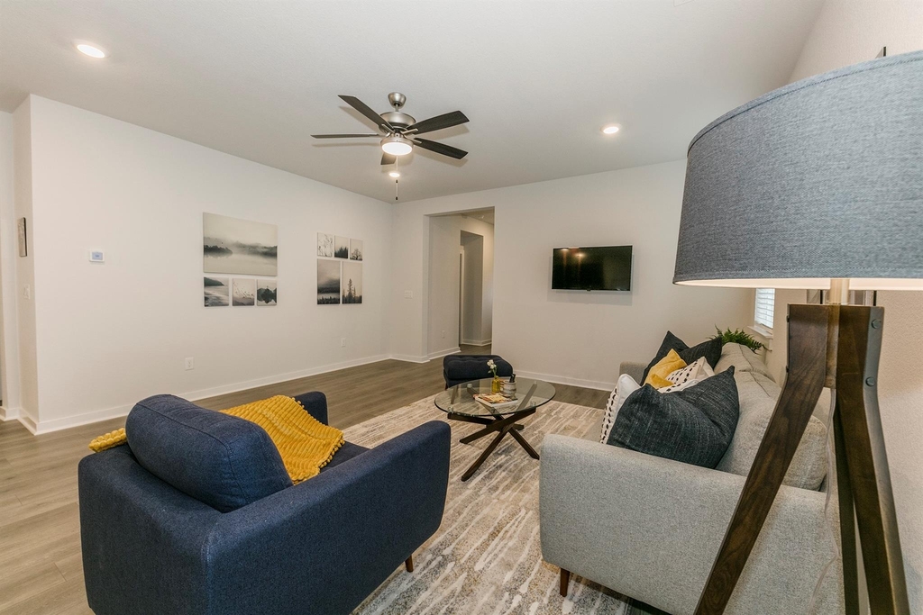 265 Garner Dr - Photo 3