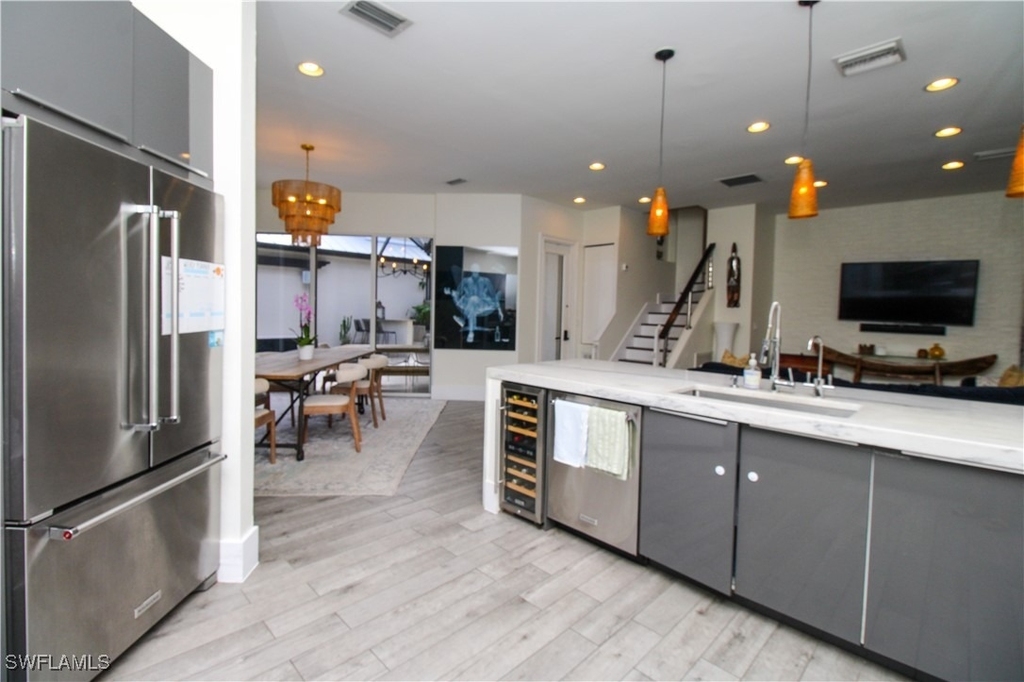 647 110th Avenue N - Photo 43
