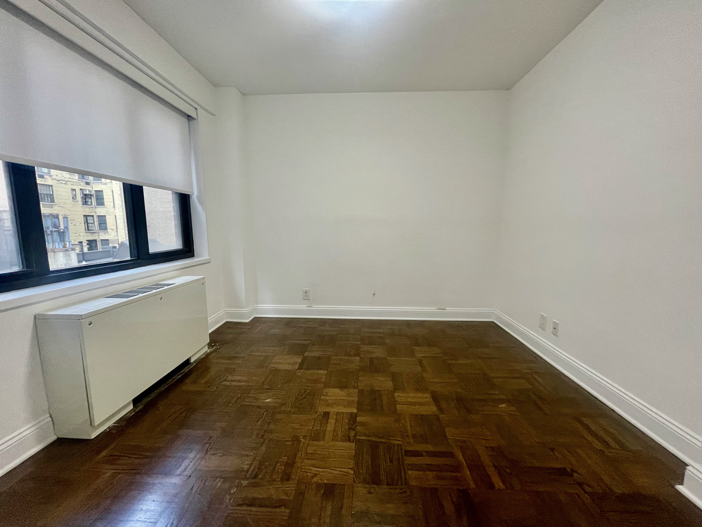 E 56th and 1st Ave - Photo 2