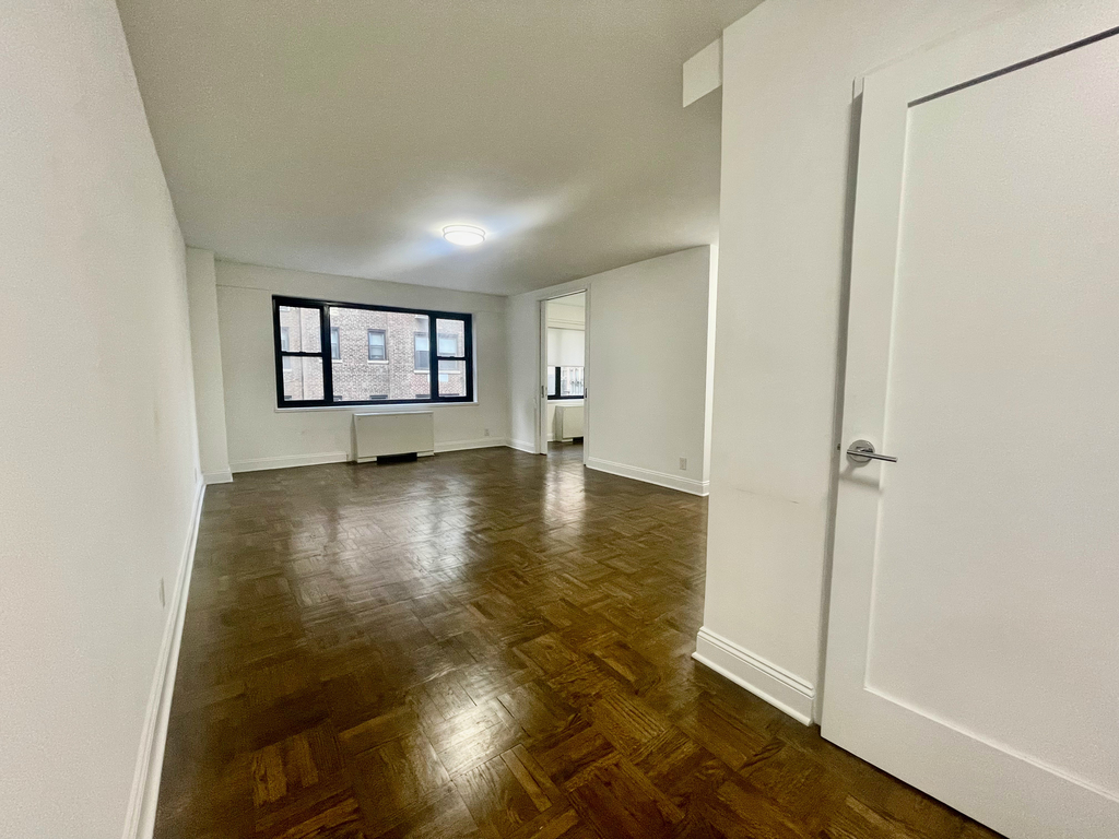 E 56th and 1st Ave - Photo 4