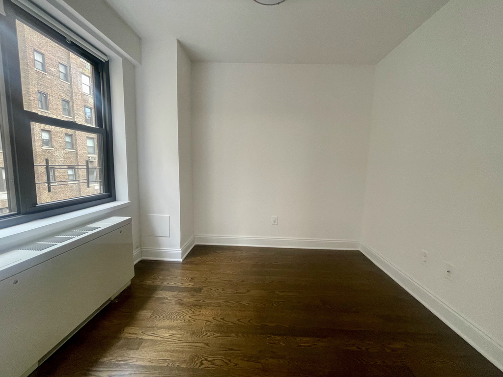 E 56th and 1st Ave - Photo 10