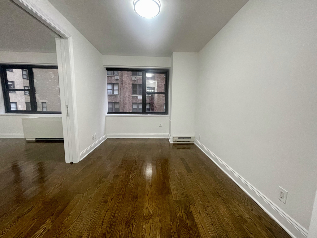 E 56th and 1st Ave - Photo 7
