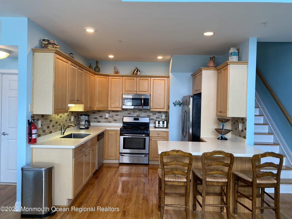 15 Sumner Avenue - Photo 4