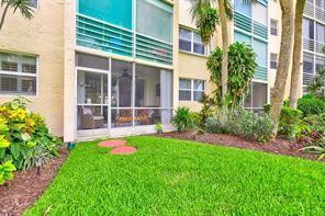 2731 Ne 14th Street Causeway - Photo 13
