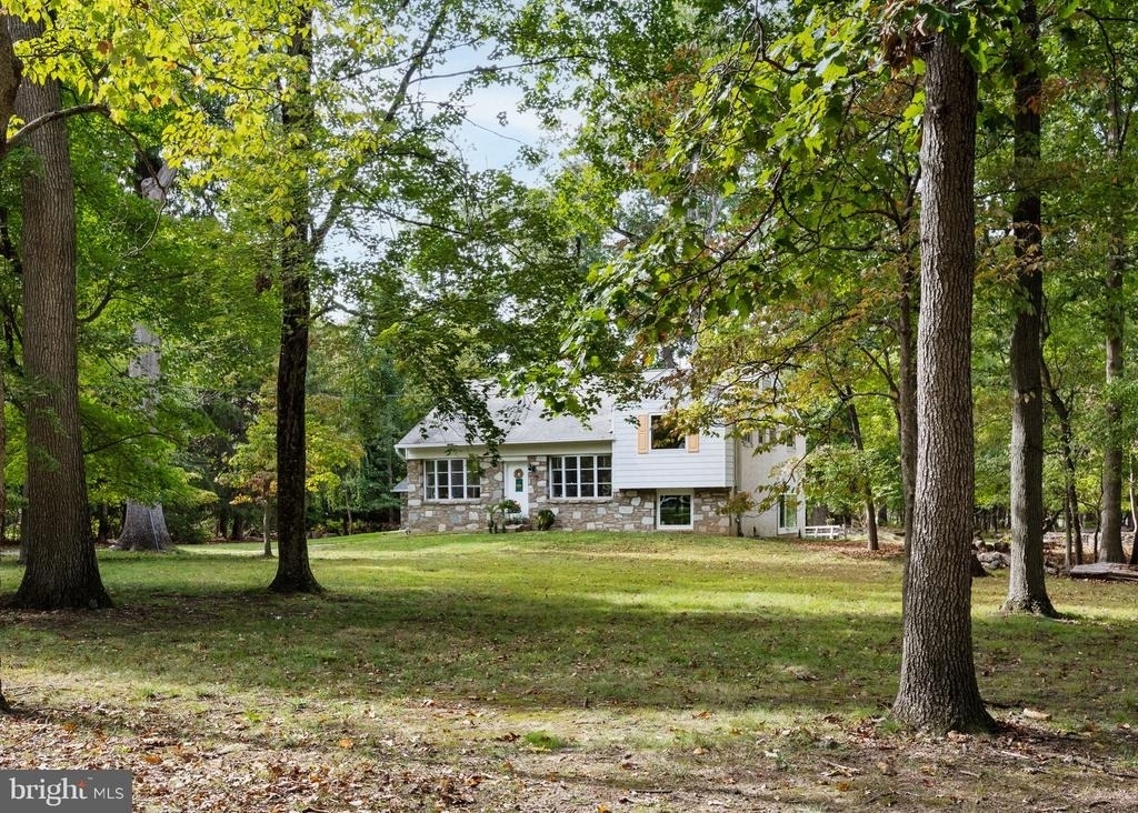601 Cathcart Road - Photo 0