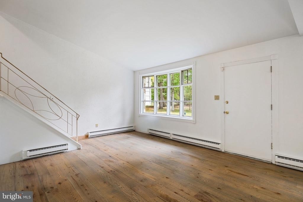 601 Cathcart Road - Photo 9