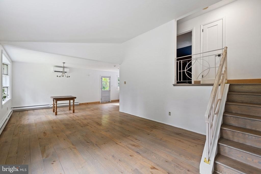 601 Cathcart Road - Photo 7