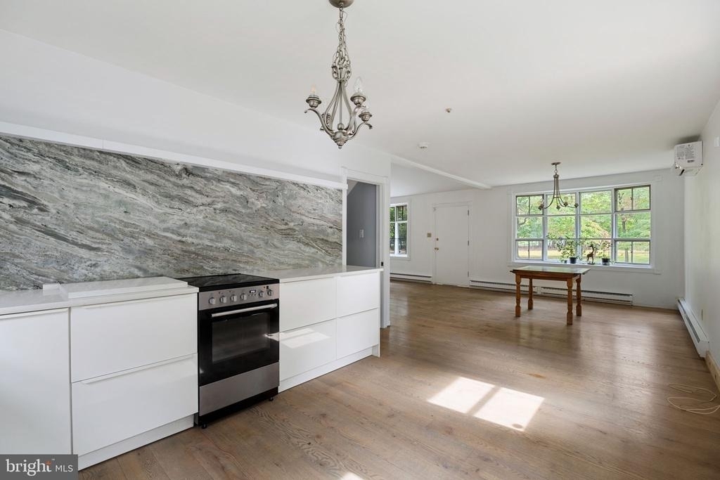 601 Cathcart Road - Photo 5