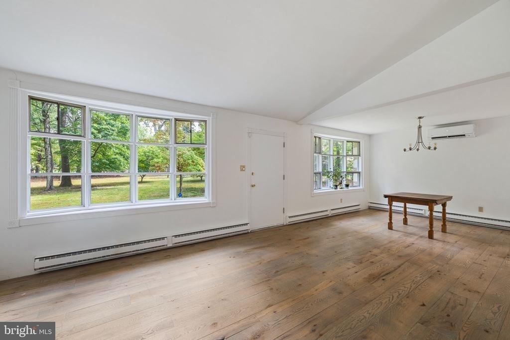 601 Cathcart Road - Photo 8