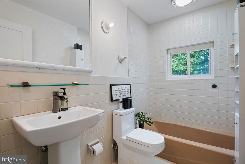 601 Cathcart Road - Photo 11