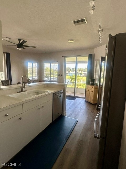 9510 Village View Boulevard - Photo 4