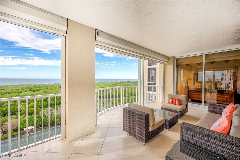 7117 Pelican Bay Boulevard - Photo 19