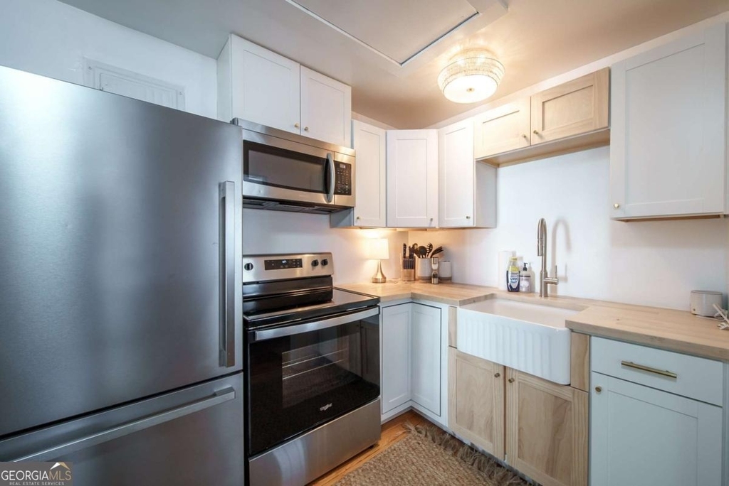 1413 2nd Avenue - Photo 7