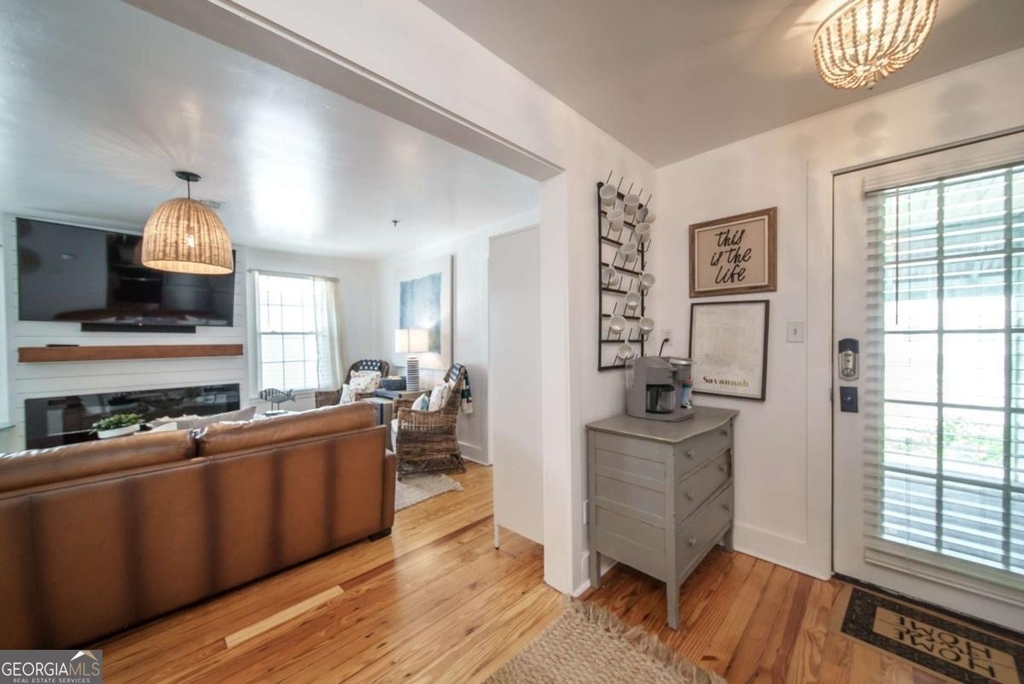 1413 2nd Avenue - Photo 8