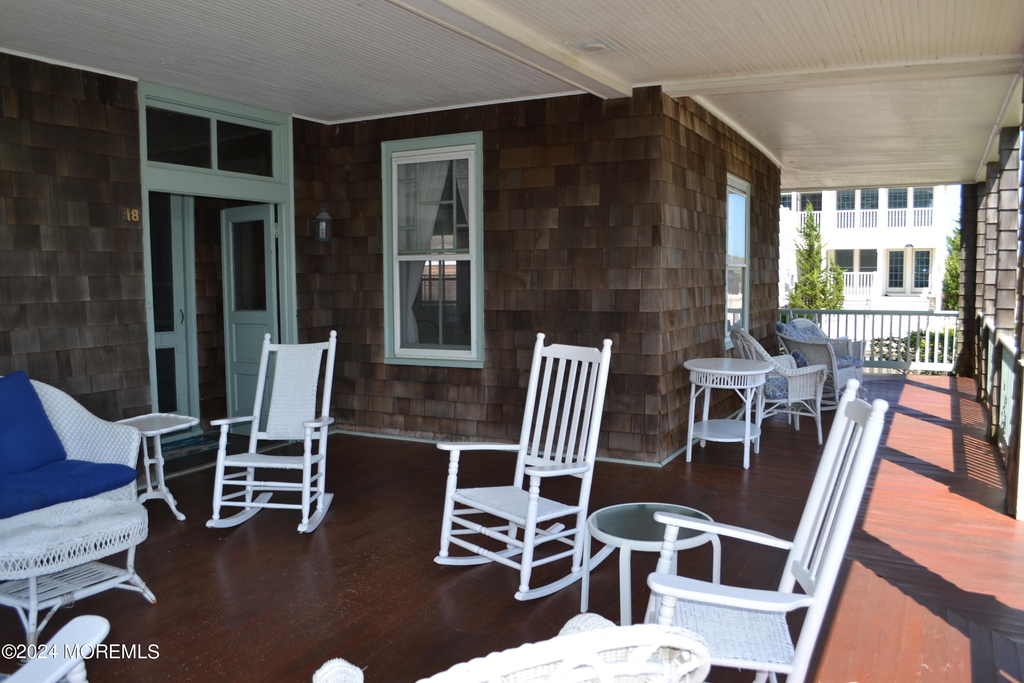 18 Bridge Avenue - Photo 2