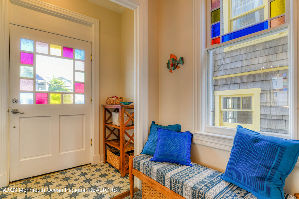 16 Abbott Avenue - Photo 6