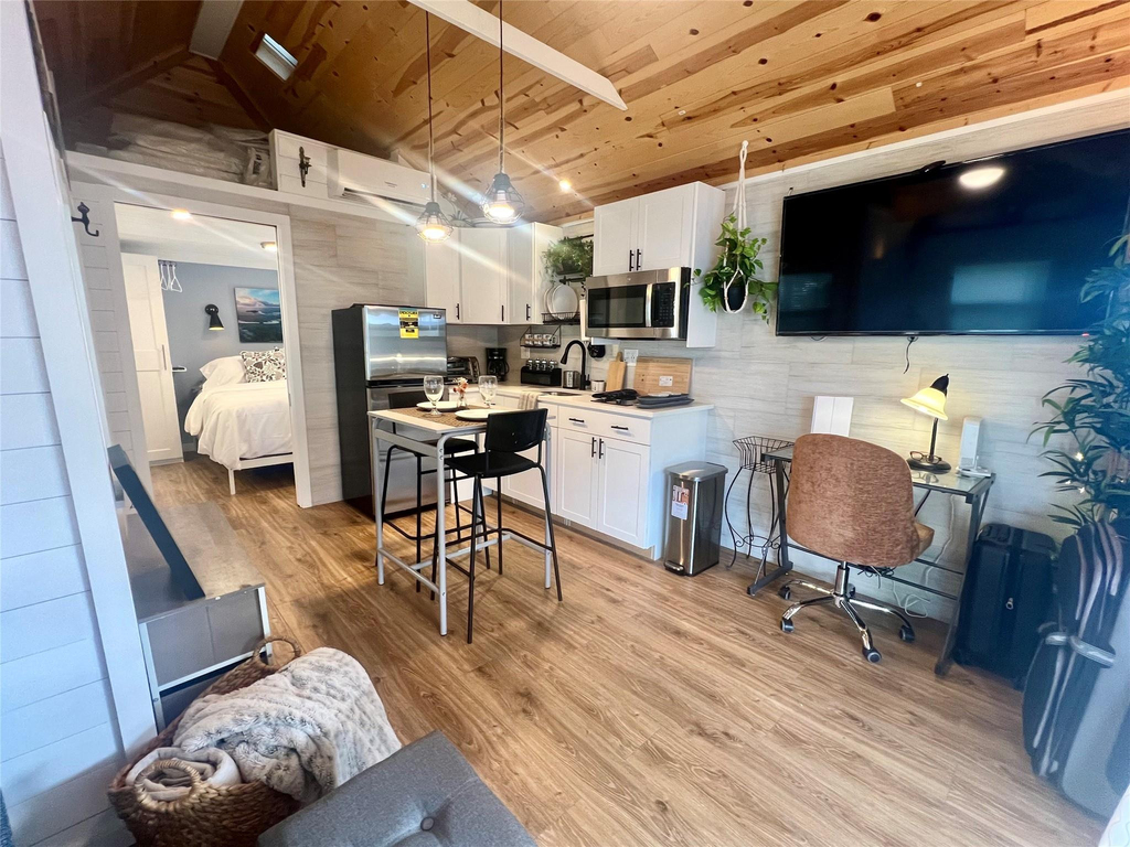 12 Sw 6th Street - Photo 1