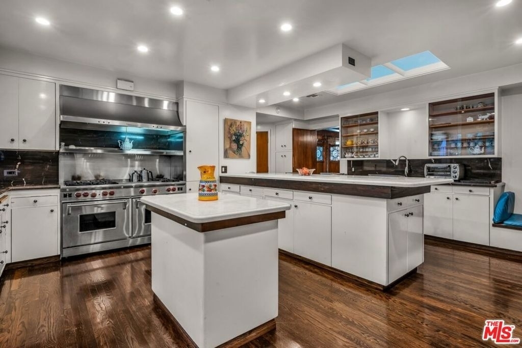 829 N Whittier Drive - Photo 20