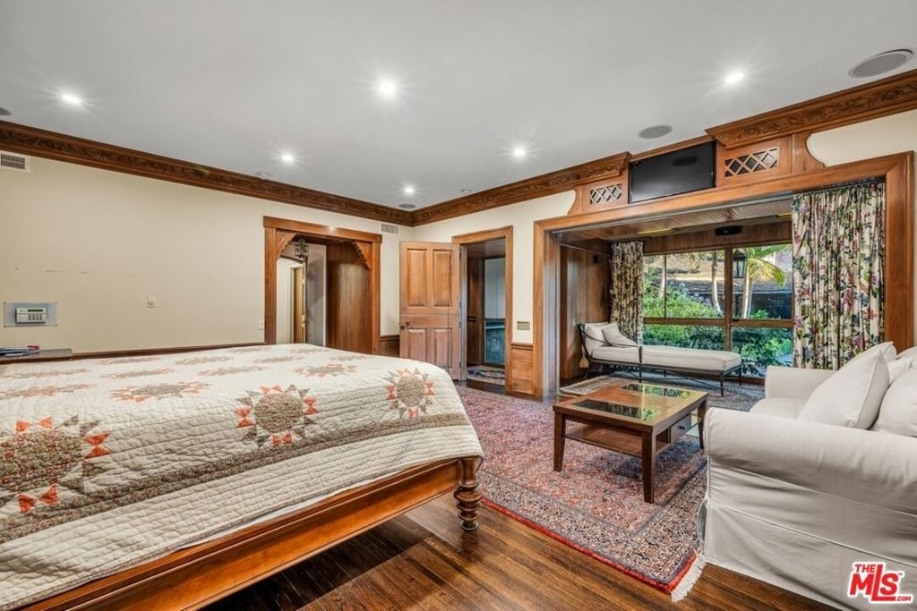 829 N Whittier Drive - Photo 31